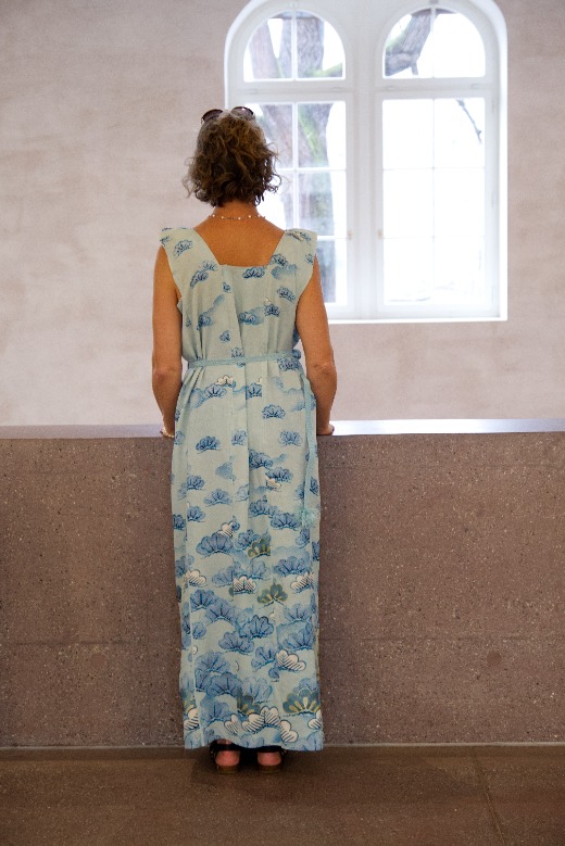 Seidenkleid mit Wolken